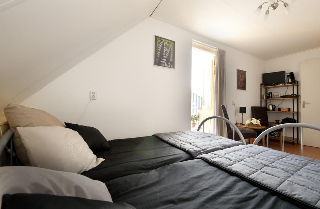 Bed & Breakfast 'Op 7' Hooghalen Zimmer foto