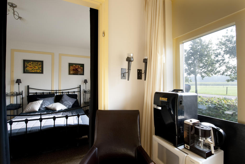 Bed & Breakfast 'Op 7' Hooghalen Zimmer foto